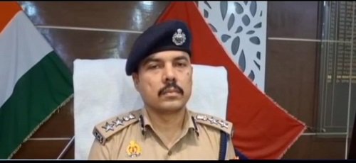 Meerut: Under 'Operation Alcohol', police crackdown on people drinking alcohol in public, action taken against dozens