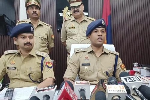 Lucknow: Encounter between police and criminals, 8 criminals including a woman arrested