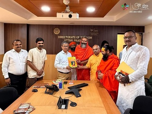 Discussion was held on the future action plan for the establishment of Vedic Village, Eco-Tourism and Wellness Tourism Centre at Shrikrishnayan Desi Gaurakshla