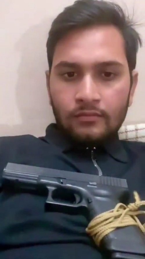 Bulandshahr: Reel of SHO's bullying with pistol goes viral, SSP takes strict action