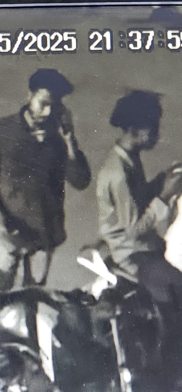 Fearless bike thieves terrorize Sarojini Nagar, Lucknow, four thieves steal Apache bike