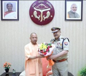Newly appointed acting DGP Rajiv Krishna made a courtesy call on Chief Minister Yogi