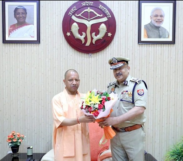 Newly appointed acting DGP Rajiv Krishna made a courtesy call on Chief Minister Yogi