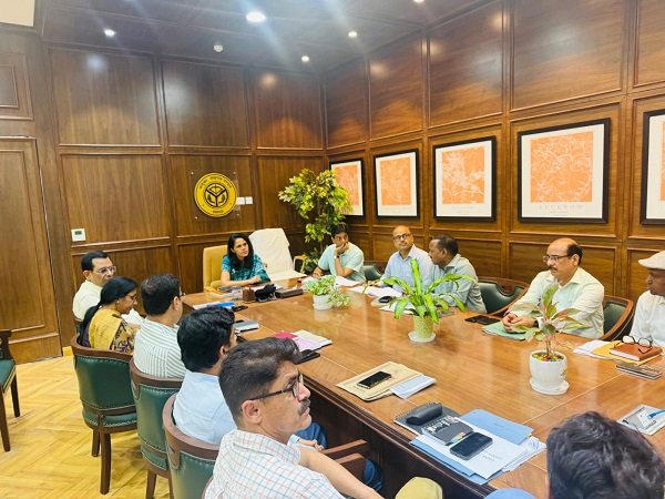 Education department review meeting concluded under the chairmanship of Divisional Commissioner Dr. Roshan Jacob, "Not even a single child should be deprived of education"