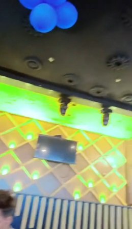 'Penta House' hookah bar is running openly in the capital Lucknow, hookah is being served to minors - ACP took action against one, silence on the rest