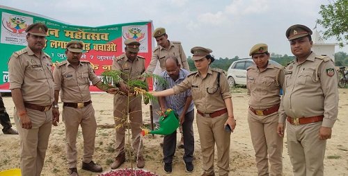 Lucknow: Forest festival in Dasdoi village under 'Ek Ped Maa Ke Naam', hundreds of saplings planted