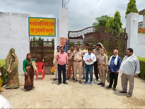 School sealed after Kritarth murder case in Saadabad – Administration takes strict action against operating without permission