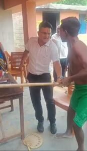 Bihar: Chaos at Gaya's Madhya Vidyalaya Shahbazpur after teacher beats student, family members arrive with sticks and beat up teacher