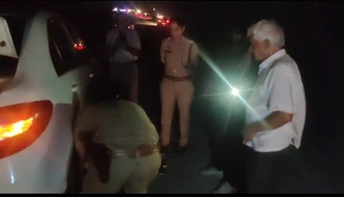 Saharanpur: CO Ruchi Gupta became a savior, won hearts by helping an old man trapped in the forest