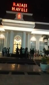 Major accident at Rajaji Haveli Hotel located on National Highway 9 under Babugarh police station of Hapur; High speed car crushed people, death on the spot, three people seriously injured, entire incident captured in CCTV