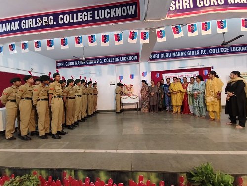 NCC cadets paid tribute to the martyrs on Kargil Vijay Diwas