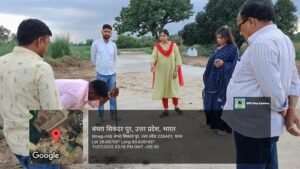 Lucknow: Executive Officer Shweta Singh, Junior Engineer Diksha Chaurasia warned the contractor