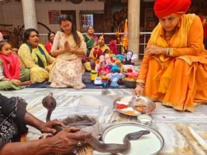 Break the tradition of beating dolls: Shrimahant Devya Giri