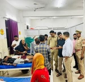 Barabanki Breaking: Stampede due to electric current at Osaneshwar Mahadev temple in Barabanki: Two devotees died, more than three dozen injured