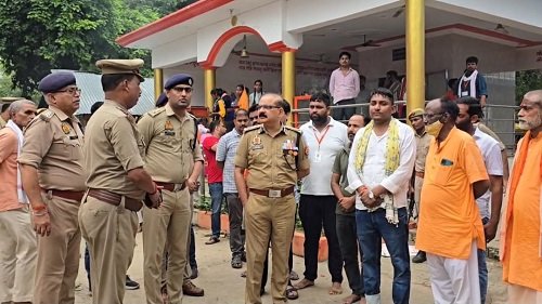 Breaking Barabanki: ADG Zone Sujit Pandey took stock of the Avasaneshwar temple accident, situation normal