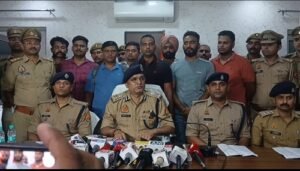 Cyber fraud gang busted using fake betting app, Lucknow police arrested 16 accused
