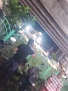 Those who consume alcohol do not need to go to the bar because Munshi Pulia is running in front of the liquor shop, Open Bar