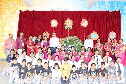 Founding Day was celebrated with reverence and enthusiasm in Rajendra Lohia, tribute was paid to the founder of the school, children gave wonderful presentations