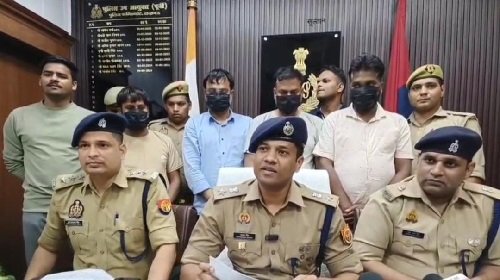 Lucknow: Gang involved in fraud by creating fake SOG team arrested, bundles of fake notes and pistol recovered