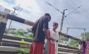 Terror of Ganja supplier at Mawaiya crossing of Alambagh police station area