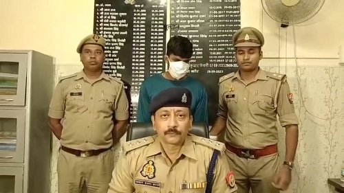 Lucknow: A youth in debt for online gaming stole gold chains, Kent police arrested him - ACP made the revelation