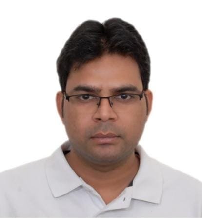 Breaking News- Hasayan: Dogs seen relaxing in the doctor's duty room, questions raised after the video went viral - doctor gave clarification