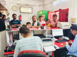 People are appreciating the working style of the post office employees