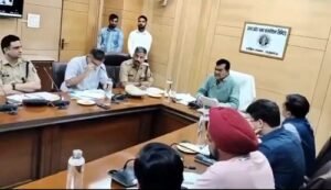 Energy Minister Arvind Sharma takes big action: reprimands executive engineers, says 'Serve the public, not do business'