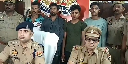 Cow smuggling was going on under the guise of a cowshed in Varanasi, four accused arrested, 58 cows recovered