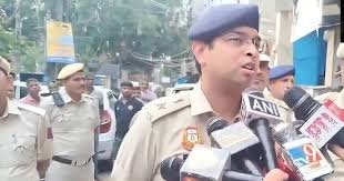 Delhi: 4 people found unconscious inside a house in Dakshinpuri, 3 dead, one admitted to hospital