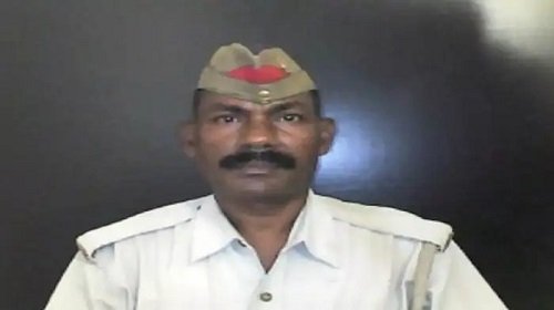 Store clerk died after being shot by government revolver, police started investigation.