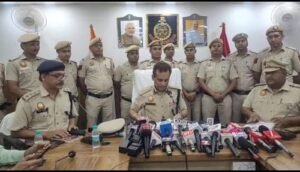 Rohini, Delhi: Police solved blind murder case, six accused including two minors arrested for killing a youth with the intention of robbery