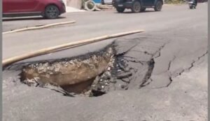 Gwalior: Road constructed at a cost of crores near Scindia Palace collapsed 7 times in 10 days, questions raised on corruption