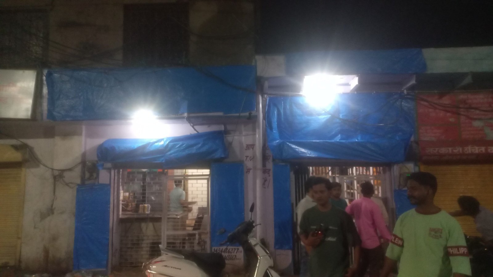 Liquor shops removed from Kanwar Yatra route – Administration covered the shops with tarpaulin