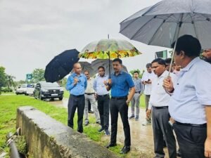 DM Lucknow Vishakh ji descended on ground zero