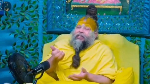 Mathura: Saint Premanand Maharaj stands by his statement, says – "Insects in dirty drains live in filth only", gives message to youth to follow the right path