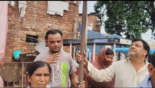 Lucknow: Insult of national flag in Ambarganj, questions raised on SP councilor