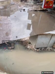 Reality of Lucknow Smart City: Dirty water flowing at Bhanmati crossing, claims of beauty and cleanliness exposed