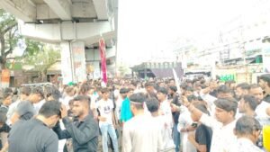 Chehlum procession was taken out in old Lucknow in memory of Imam Hussain, mournful silence of 'Hai Hussain' echoed