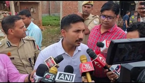 Lucknow: Massive explosion in a house in Behta, 2 dead, 5 injured