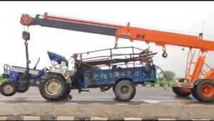 Horrible road accident in Bulandshahr: Container hits tractor-trolley full of devotees, 8 dead, 43 injured