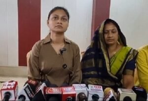 Pratapgarh: Press conference of wife and daughters of jailed BJP leader, serious allegations against police