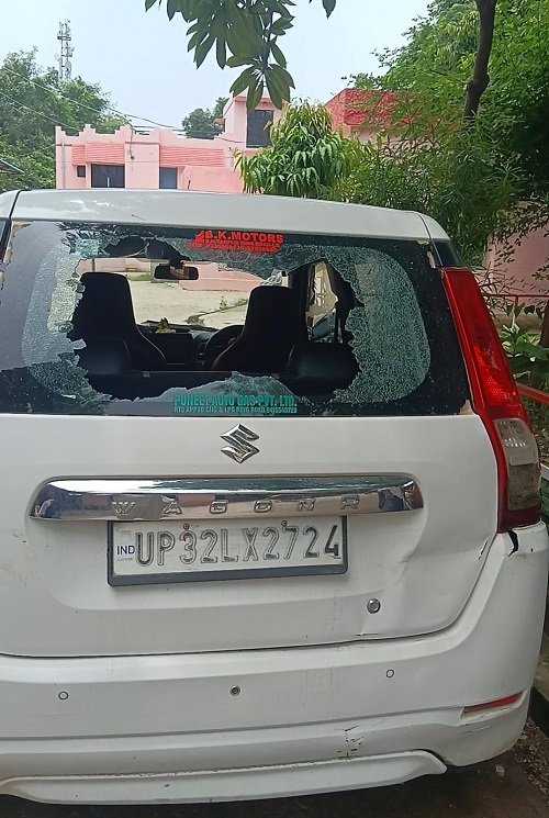 BKT: Deadly attack on Lekhpal Santosh Singh going to Tehsil Diwas, miscreants stopped his car and attacked him