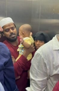 Lucknow: Lift got stuck again in KGMU, people were left breathless – all passengers had a narrow escape