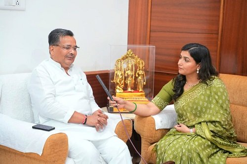 Culture Minister Jaiveer Singh gave a message on the third anniversary of Radio Jai Ghosh, Radio Jai Ghosh became synonymous with tourism and culture of Uttar Pradesh.