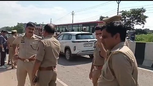Baghpat: Baghpat shaken by gunfire in broad daylight, miscreants in a car target a biker