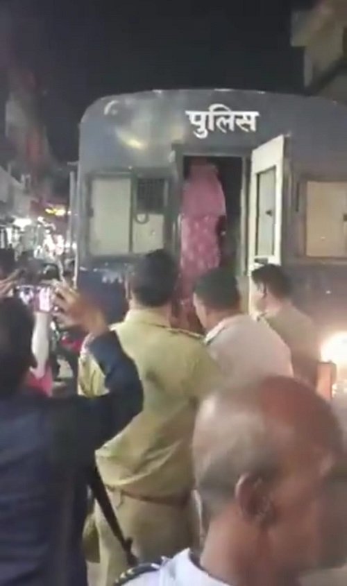 Meerut: Prostitution centres found active again in Kabadi Bazar, 21 arrested, several minors also rescued