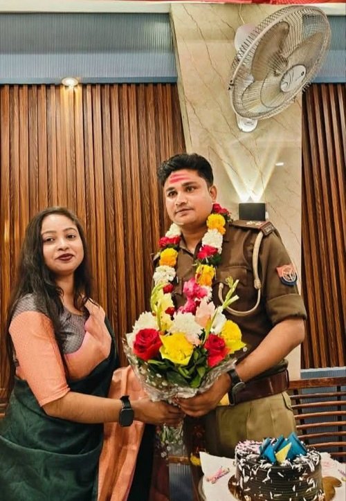 Bhadohi: Questions raised on the death of Inspector Rajan Bind in a road accident, layers of secret marriage and debt-ridden life revealed