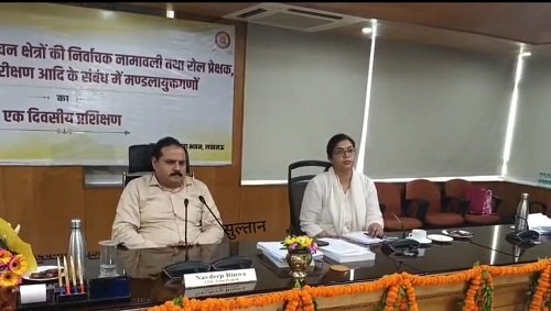 Lucknow: Preparations underway for voter list revision for 11 Legislative Council seats in UP, Chief Electoral Officer provides training
