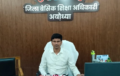 Under Mission Shakti Phase-5, student Sakshi became one day BSA.